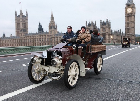 Crossing Westminster Bridge